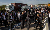 Massive convoy to protest arrests of yeshiva students